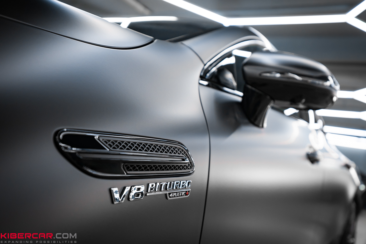Преображение Mercedes-Benz AMG GT: матовый полиуретан и частичный антихром