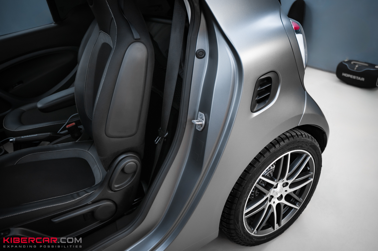 Полное преображение Smart Fortwo: оклейка кузова и проемов матовой цветной виниловой пленкой