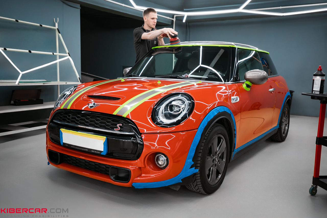 Mini Hatch: полировка кузова и нанесение керамического покрытия