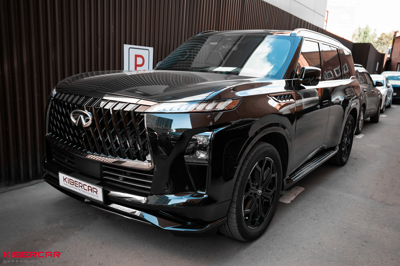 Перешив элементов салона Infiniti QX80: больше синих акцентов