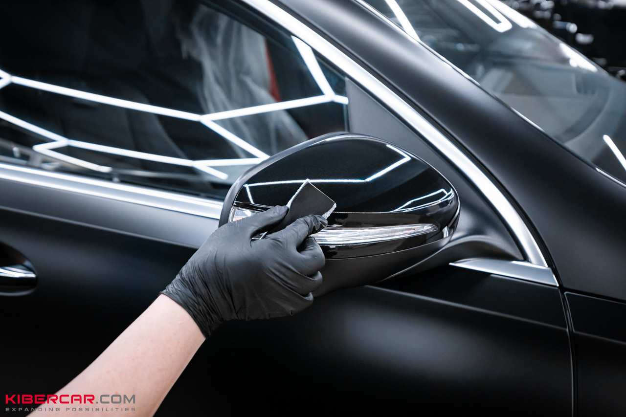 Оклейка Mercedes-Benz GLE Coupe в полиуретановую пленку с эффектом «матовый сатин»