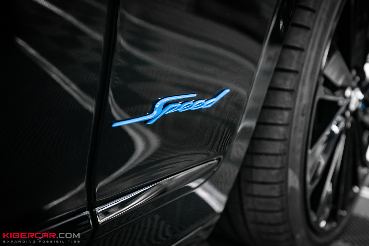 Новый образ Bentley Flying Spur: покраска дисков, суппортов и шильдиков