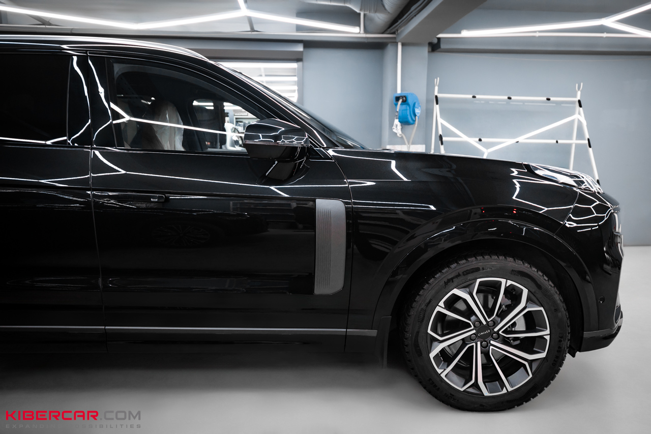 Антихром на Lynk & Co 09