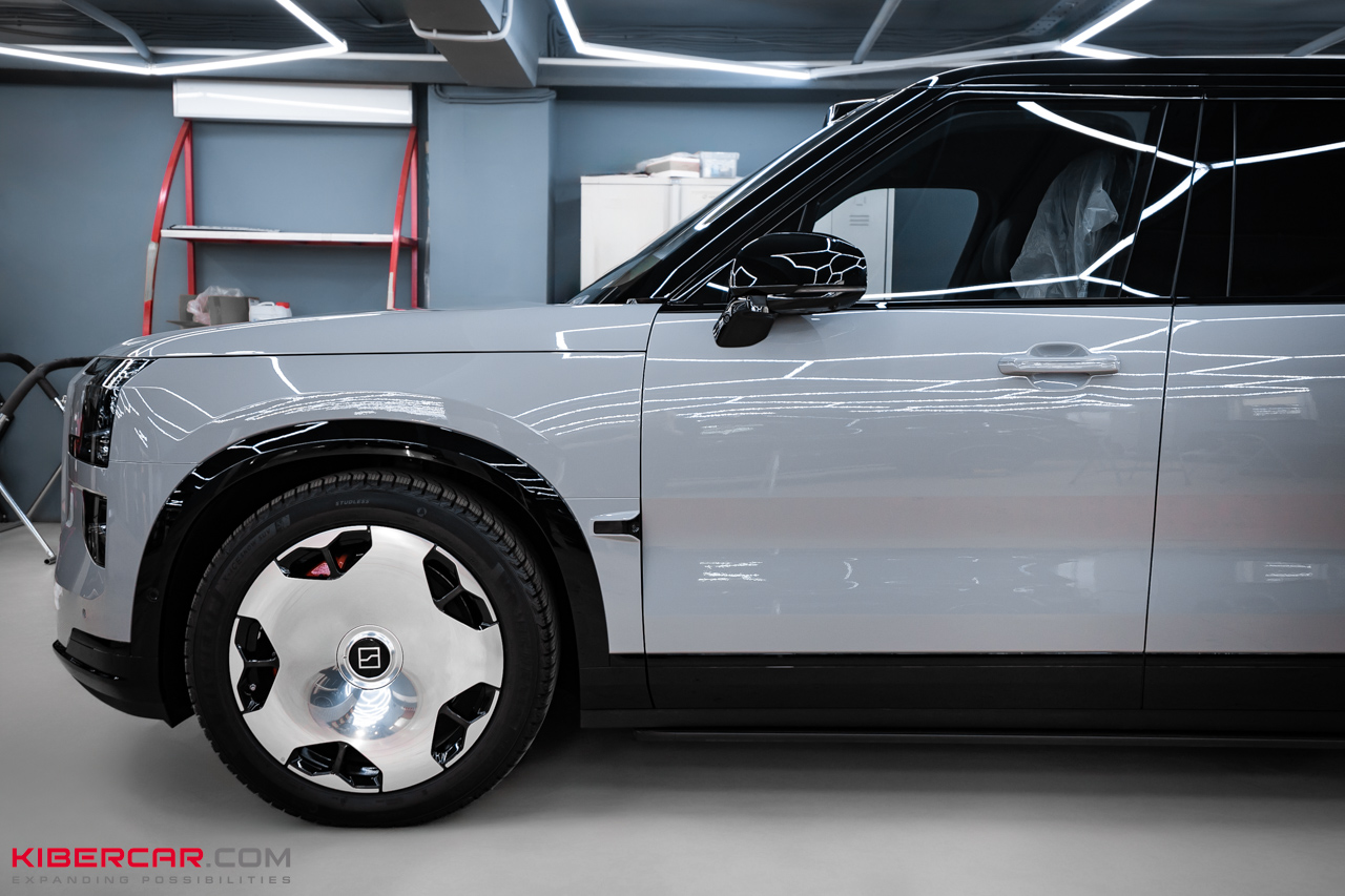 Оклейка защитной полиуретановой пленкой Zeekr 9X: сложный разбор и трендовое цветовое решение