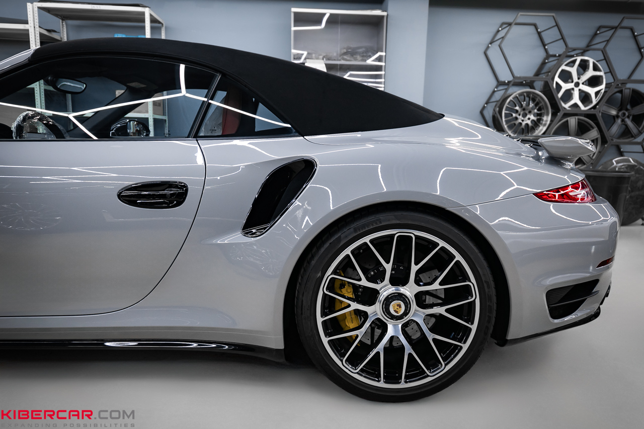 Оклейка цветным полиуретаном на Porsche 911 Turbo S: серый цвет, который покоряет с первого взгляда