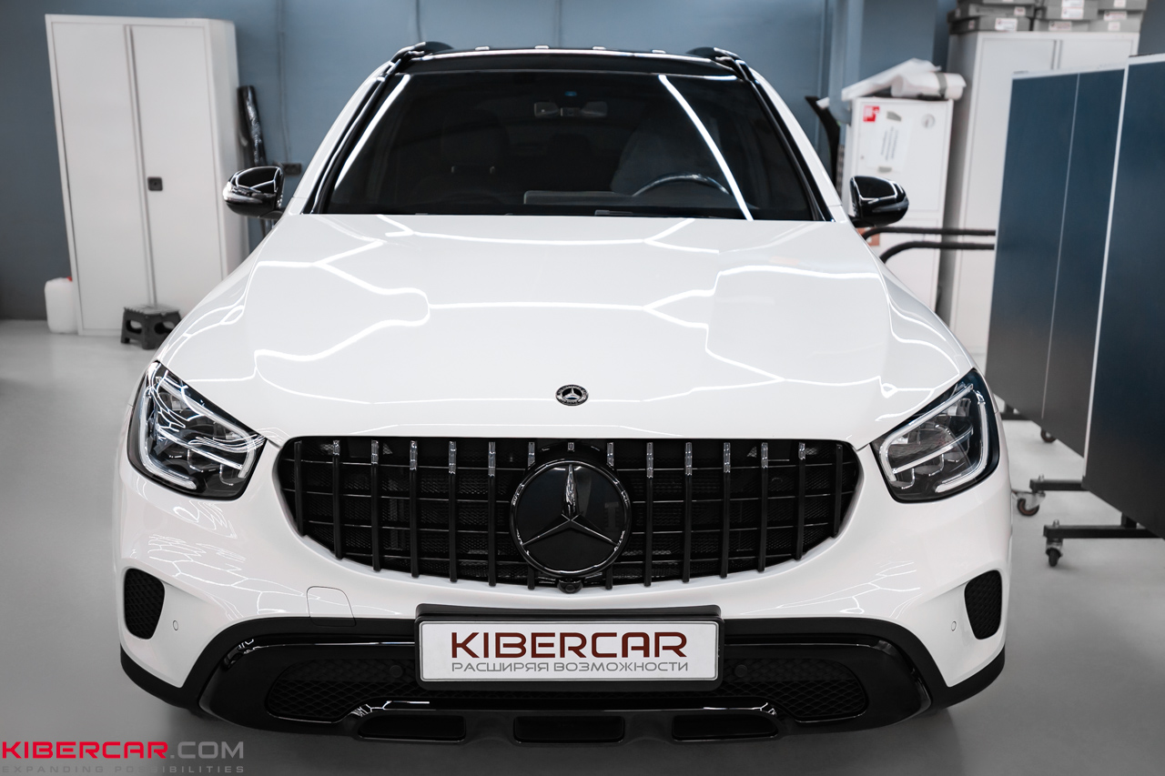 Антихром, окрашивание зеркал и оклейка крыши на Mercedes-Benz GLC