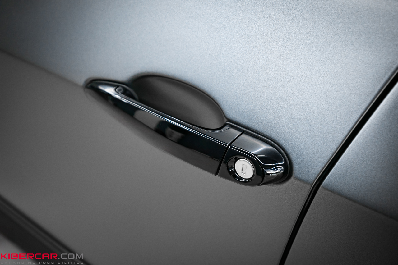 Антихром на BMW X5: обновление элементов кузова