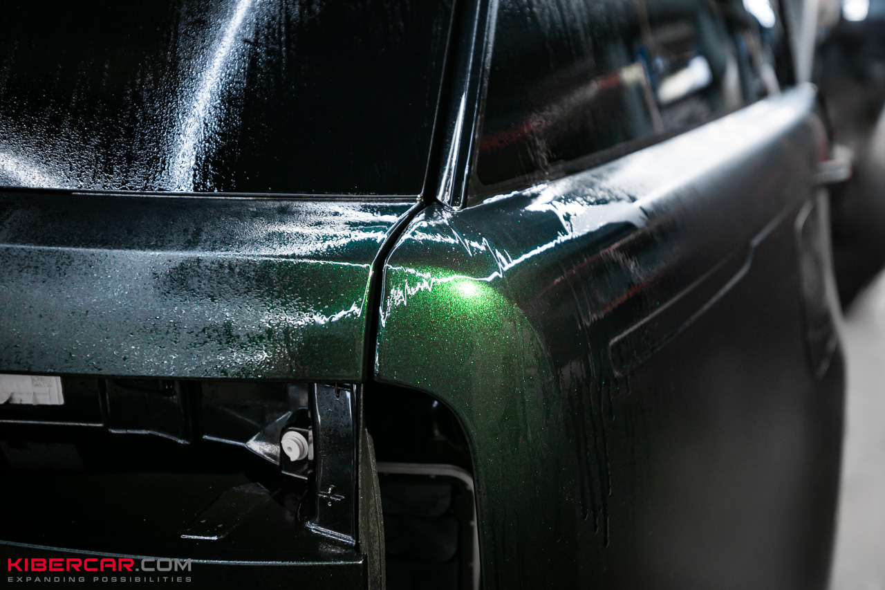 Оклейка Range Rover цветной матовой полиуретановой пленкой: эффект, который меняется вместе с погодой