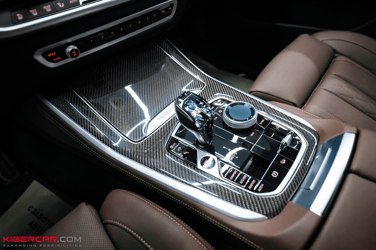 Ламинация карбоном элементов салона BMW X5