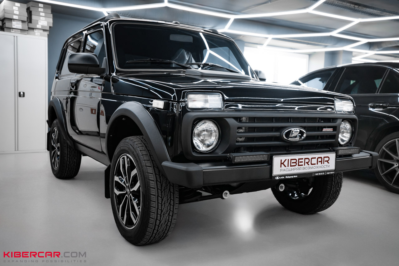 Оклейка Lada Niva Sport полиуретановой пленкой: надежная защита для активных поездок
