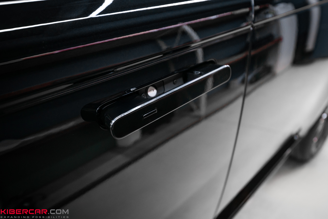 Нанесение керамики на пленку Range Rover