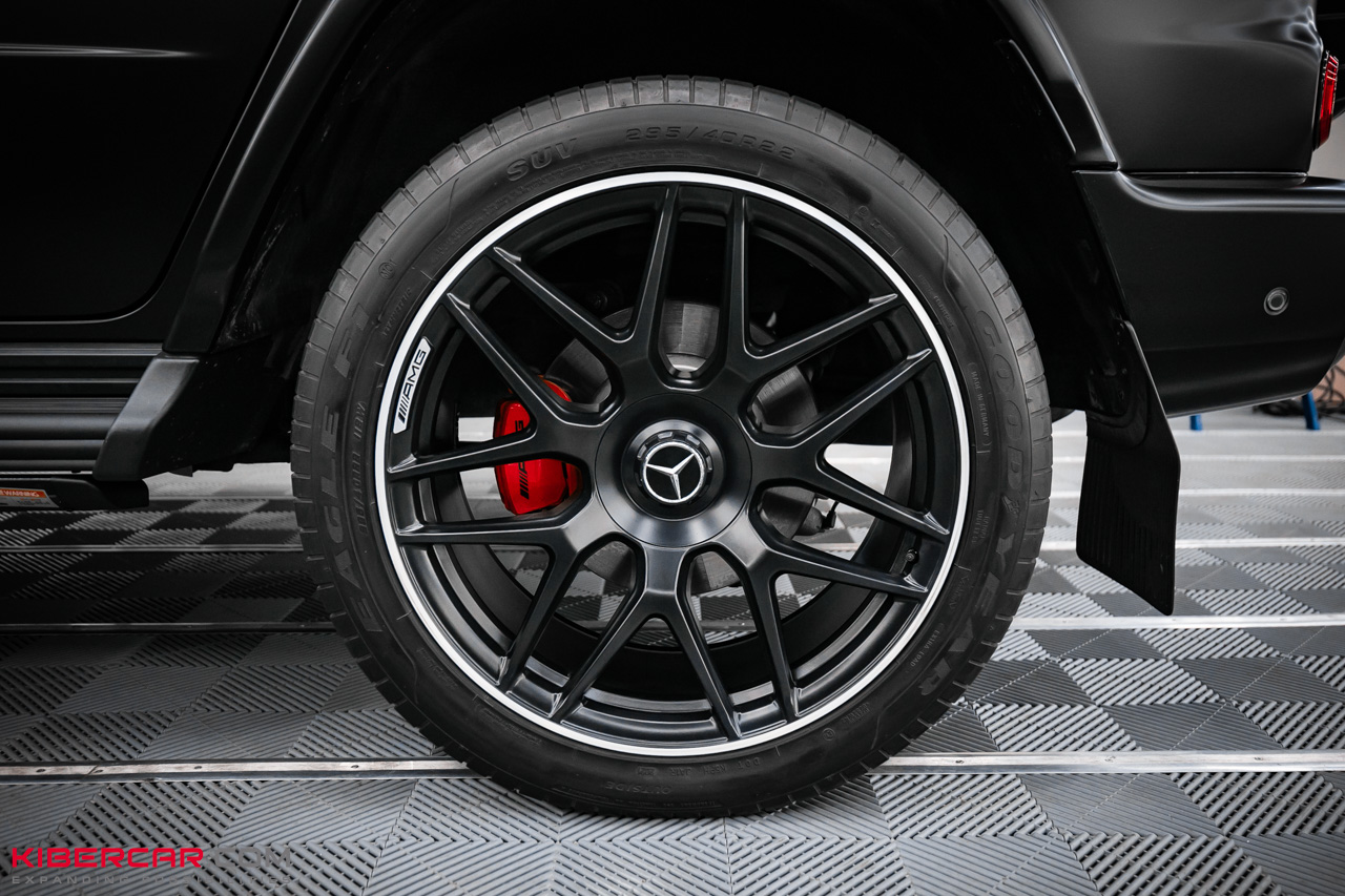 Комплексное преображение Mercedes-Benz G-Класс: матовая пленка, антихром и акценты AMG