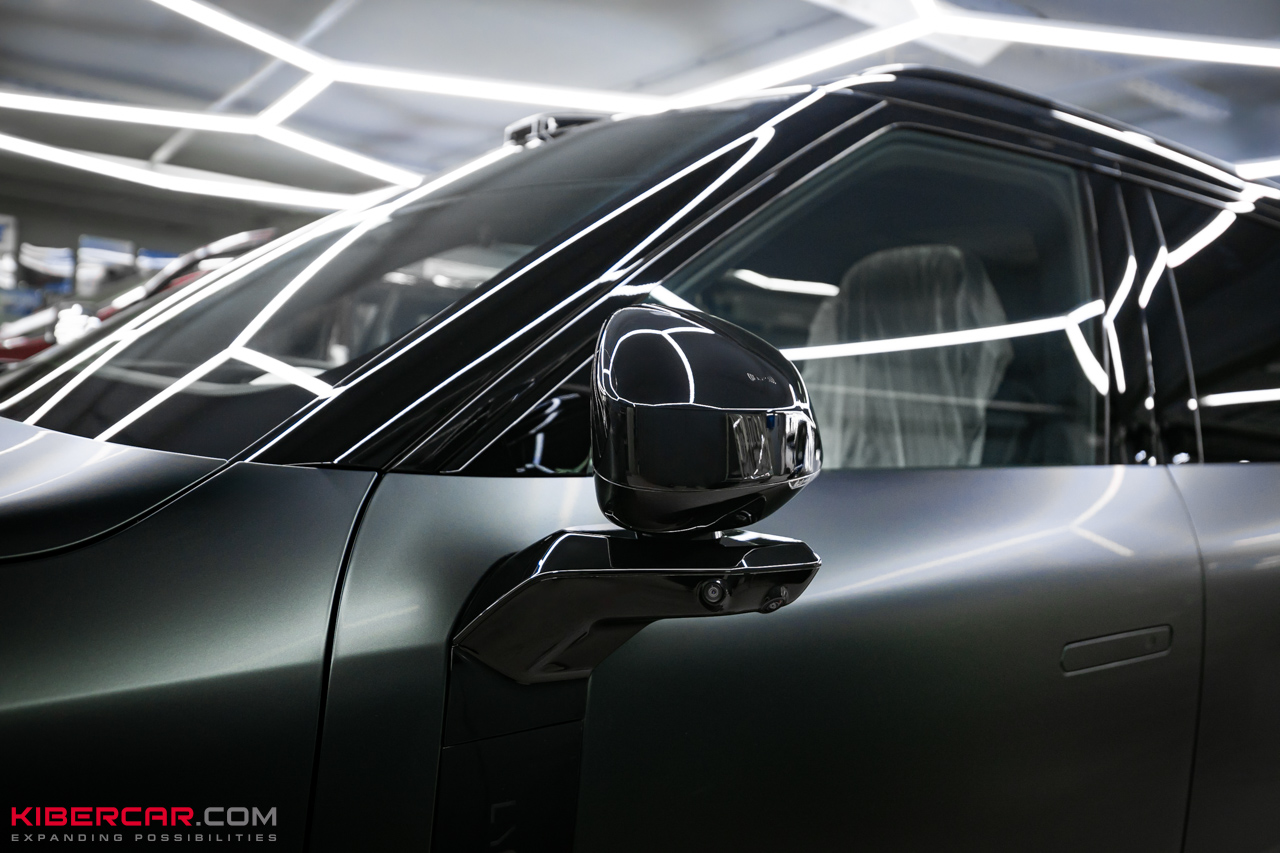 Оклейка Lynk & Co 900 матовой цветной полиуретановой пленкой с необычным эффектом