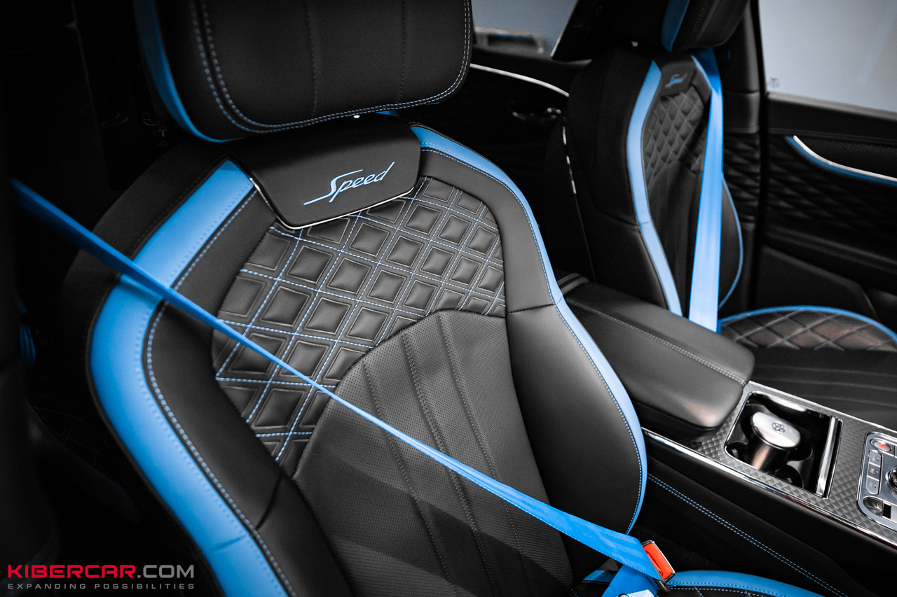 Цветные ремни безопасности в Bentley Flying Spur: продолжение индивидуального стиля