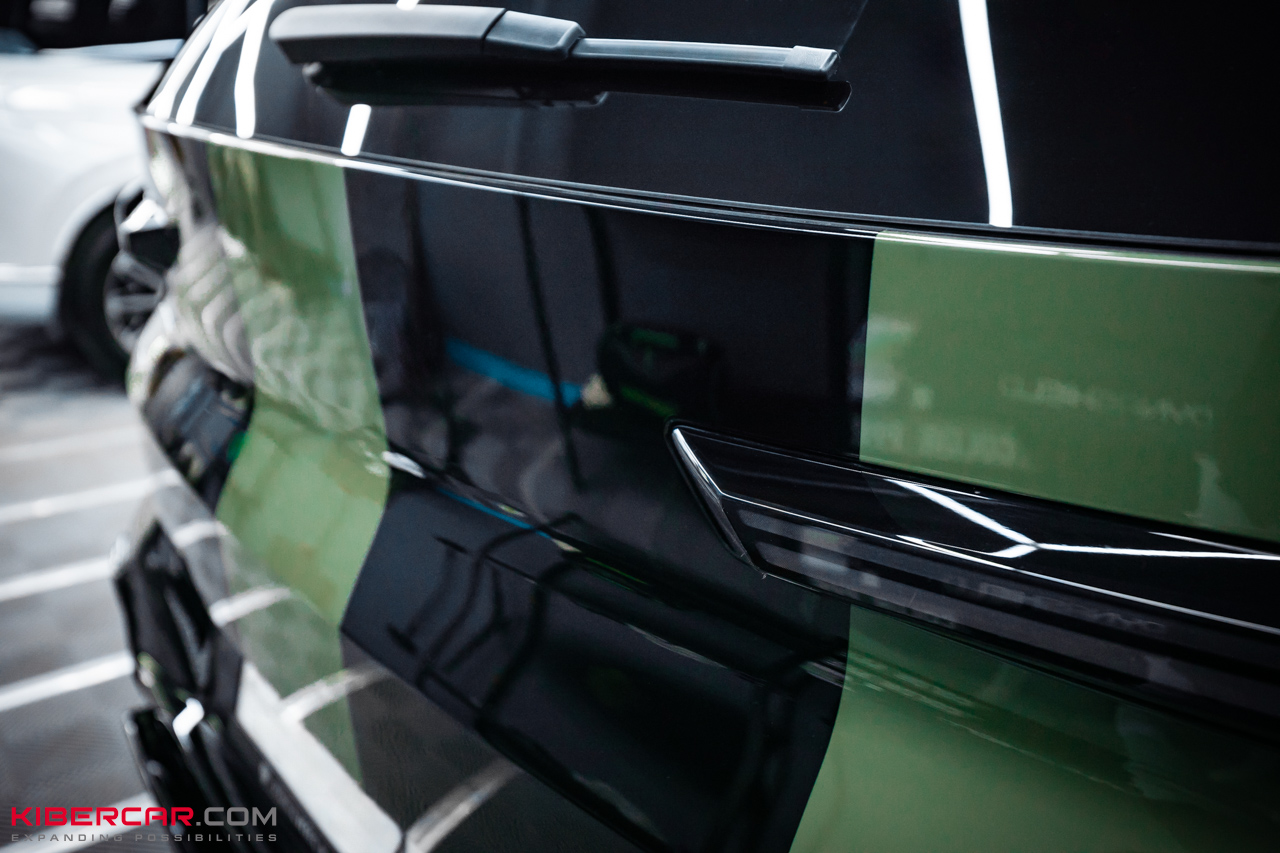 Оклейка, обвес и покраска суппортов на BMW XM: добавляем зеленые акценты