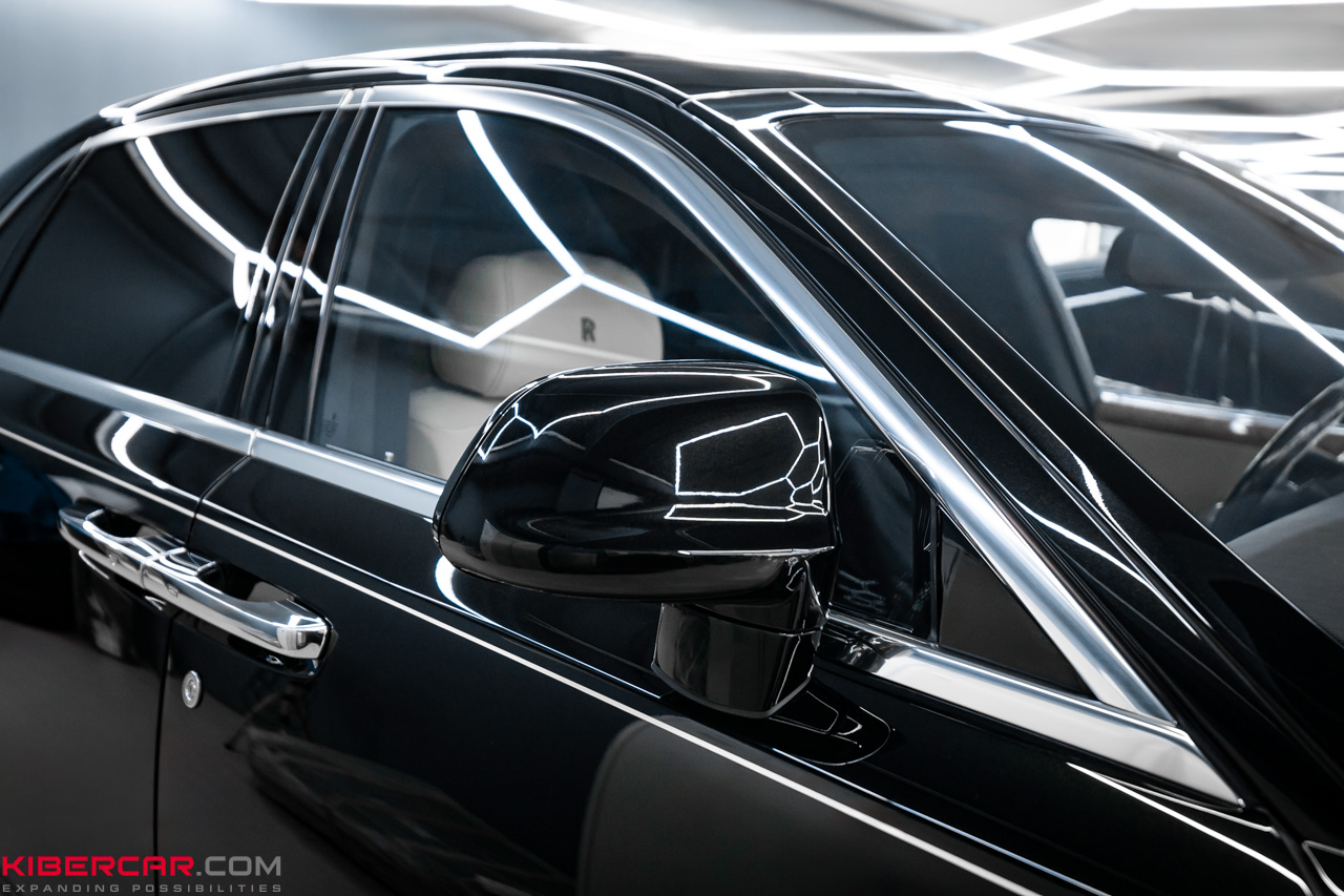 Обновление Rolls-Royce Ghost: полировка и керамическое покрытие для чёрного кузова