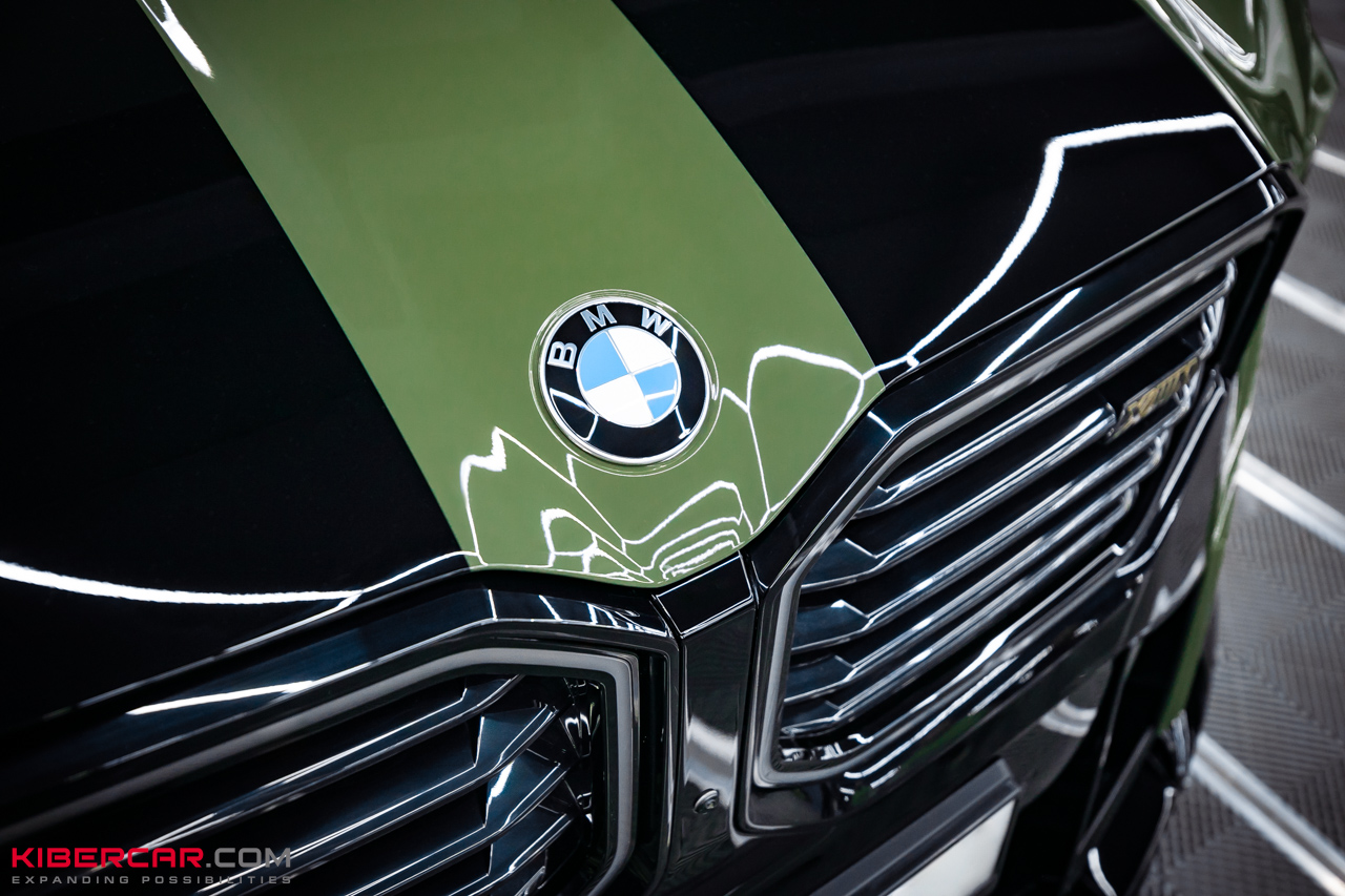 Оклейка, обвес и покраска суппортов на BMW XM: добавляем зеленые акценты