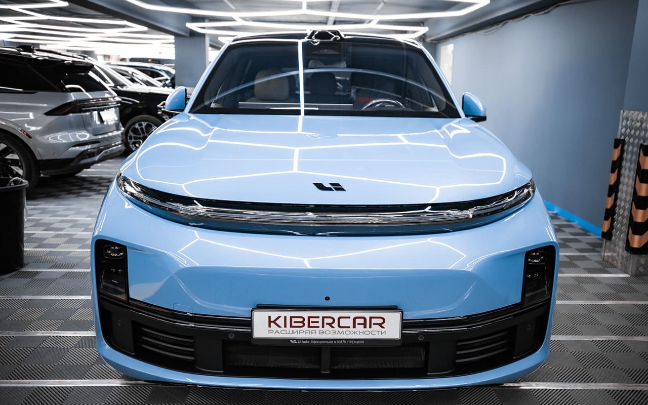Антихром на LiXiang L7: стильный контраст для голубого кузова