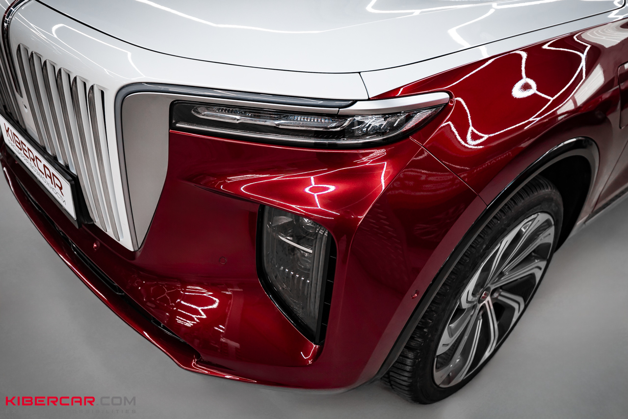 Оклейка цветной полиуретановой пленкой на Hongqi E-HS9: акцент на характер и защита кузова