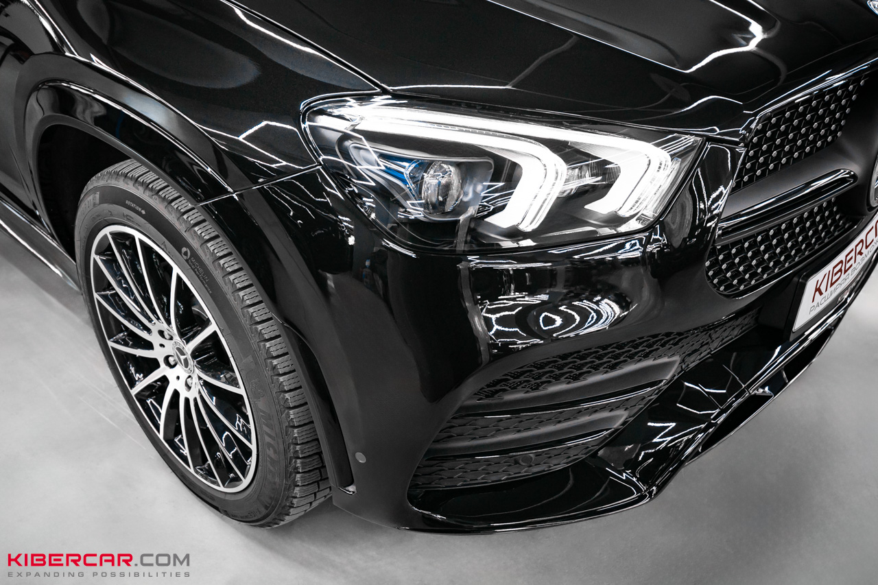 Антихром Mercedes-Benz GLE: стильное преображение черного внедорожника