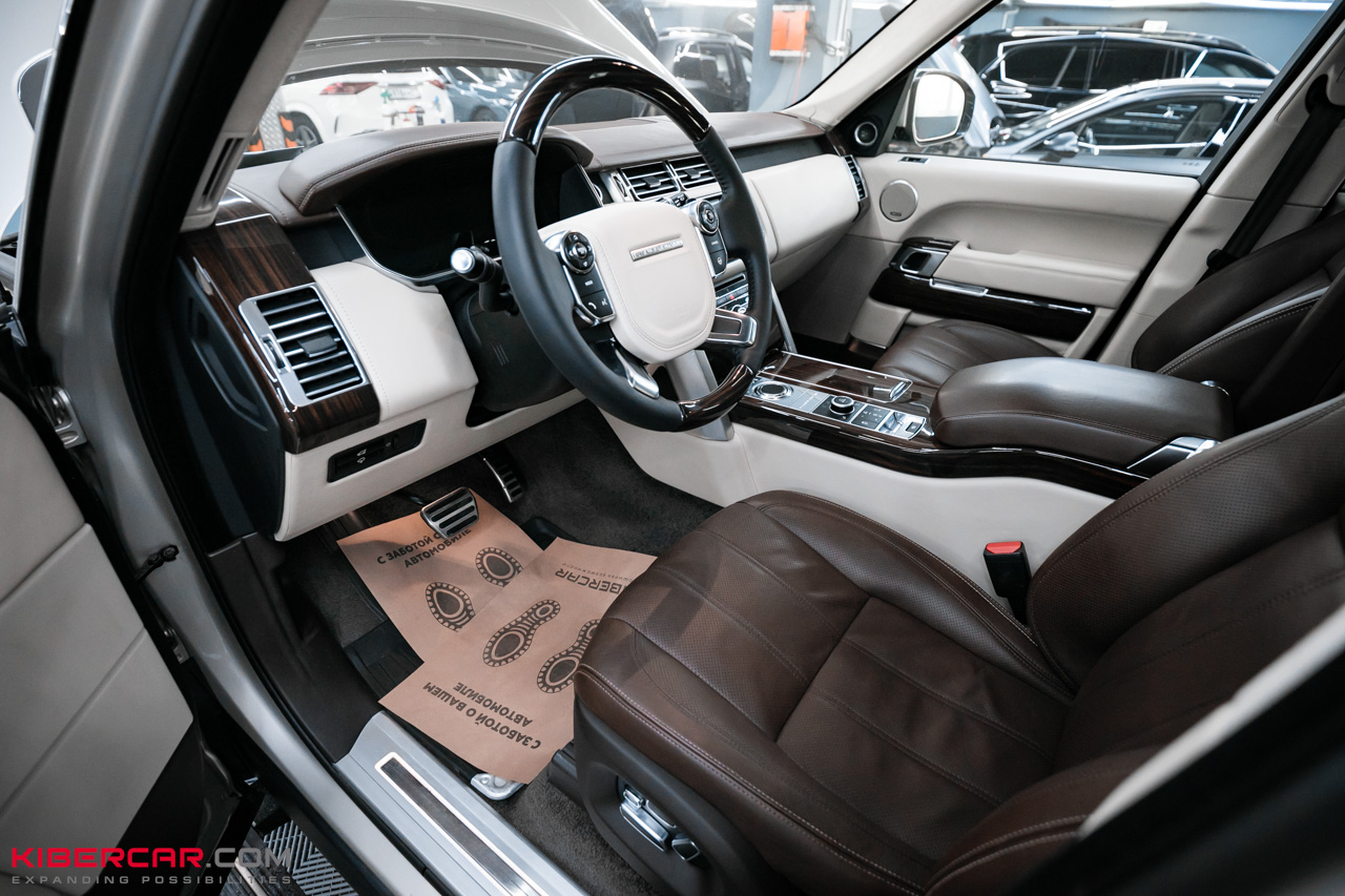 Реставрация кожи салона на Land Rover Range Rover: восстановили дверь, кресло и руль без перешива