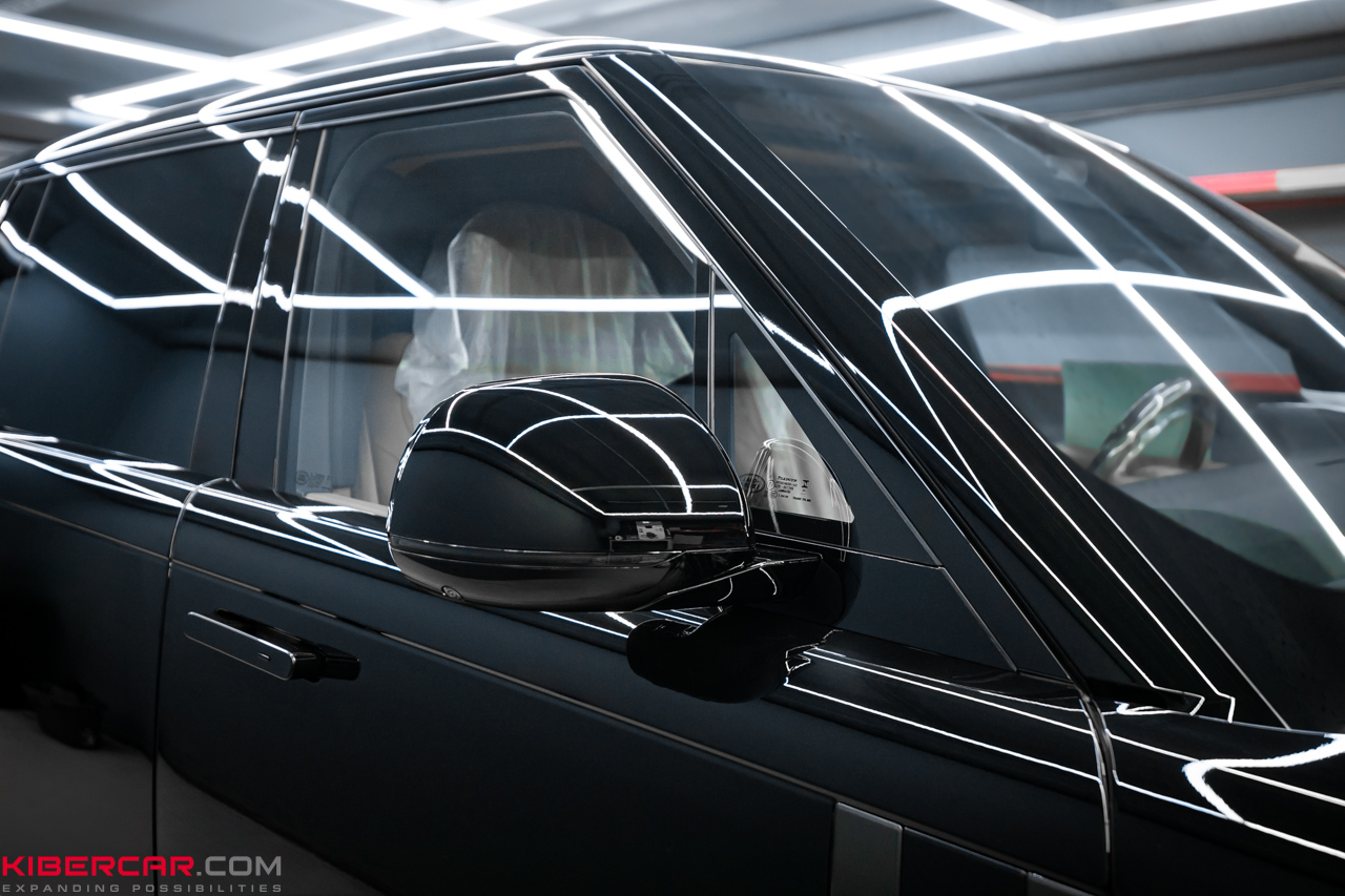 Нанесение керамики на пленку Range Rover