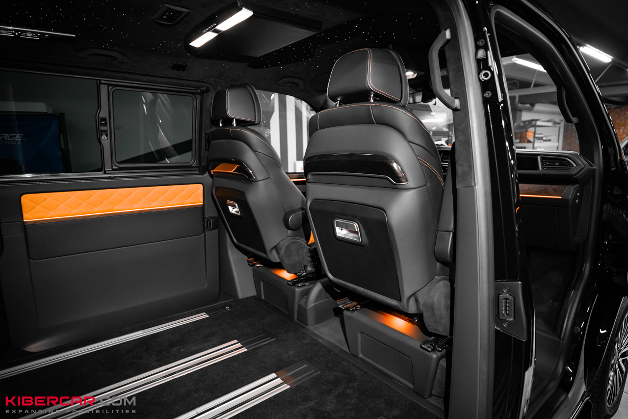 Звездное небо и атмосферная подсветка в Volkswagen Multivan