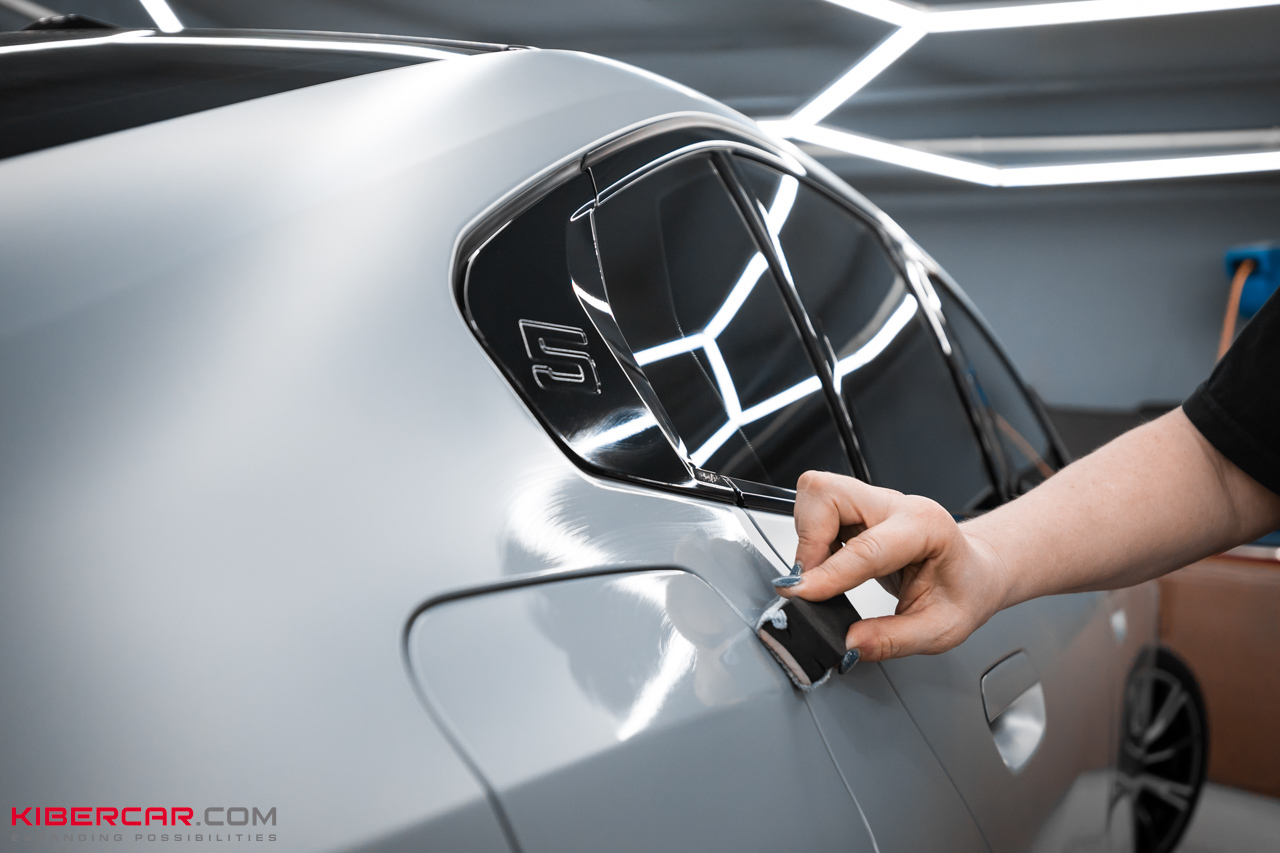 BMW M5 G90: нанесение керамического покрытия на матовую пленку