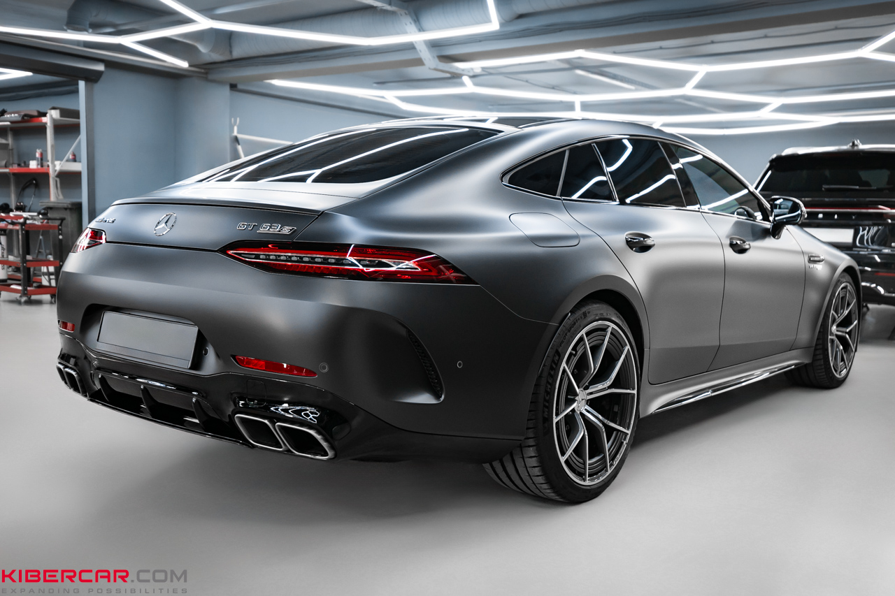 Преображение Mercedes-Benz AMG GT: матовый полиуретан и частичный антихром