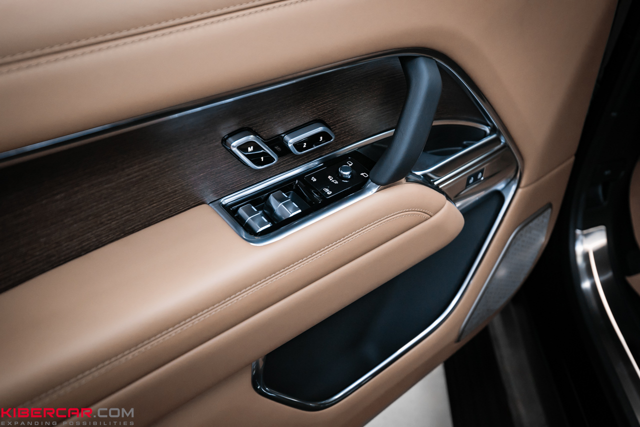 Land Rover Range Rover: керамическое покрытие кожаной обивки