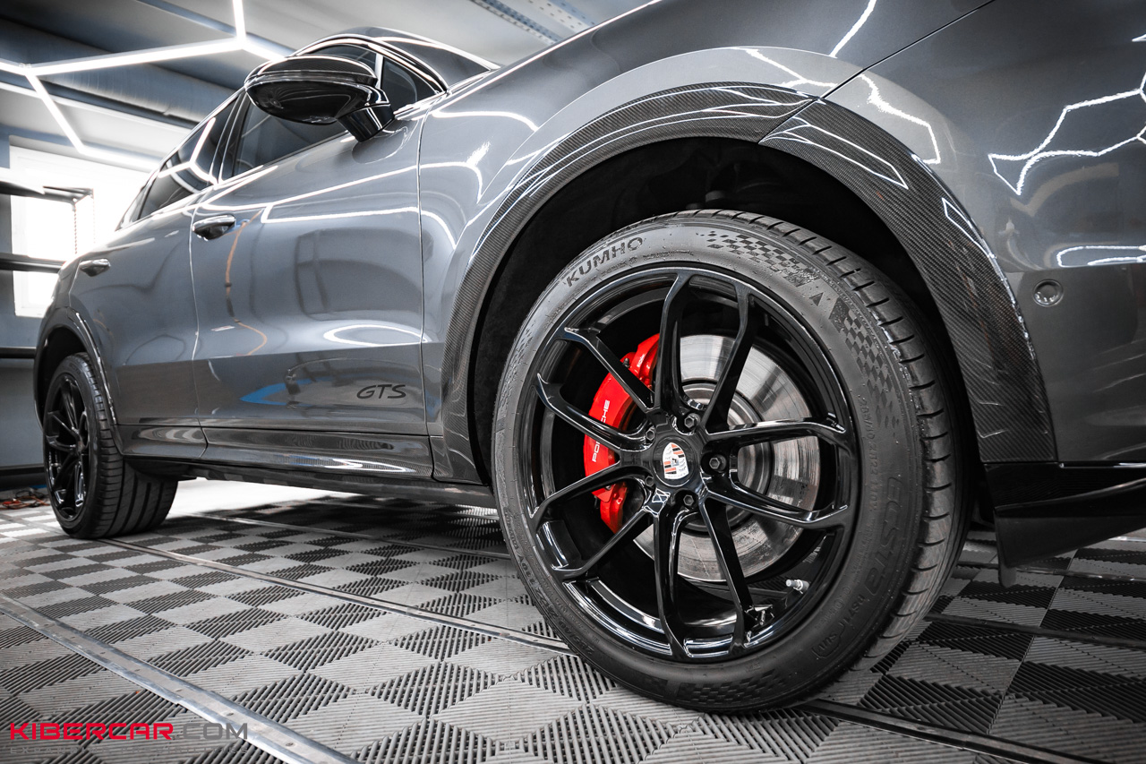 Карбоновый обвес для Porsche Cayenne: продолжение единого стиля экстерьера и интерьера