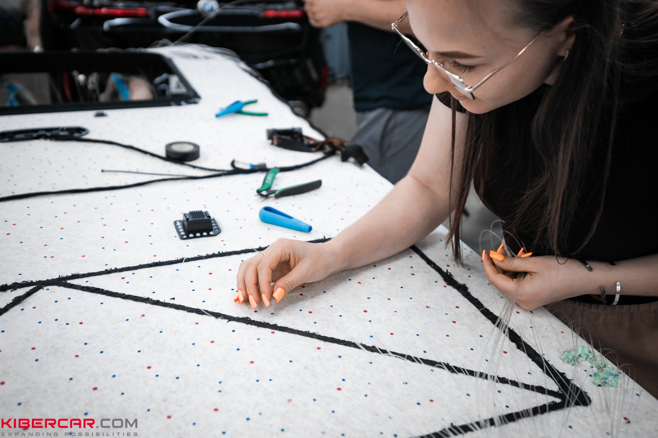 Mercedes-Benz G-Класс: подсветка на потолок «Звездное небо»