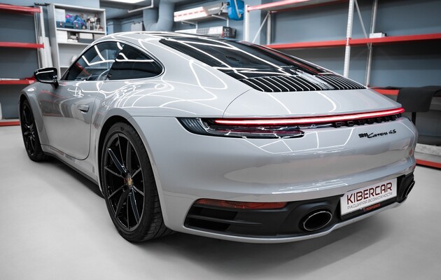 Porsche 911: оклейка кузова полиуретановой пленкой