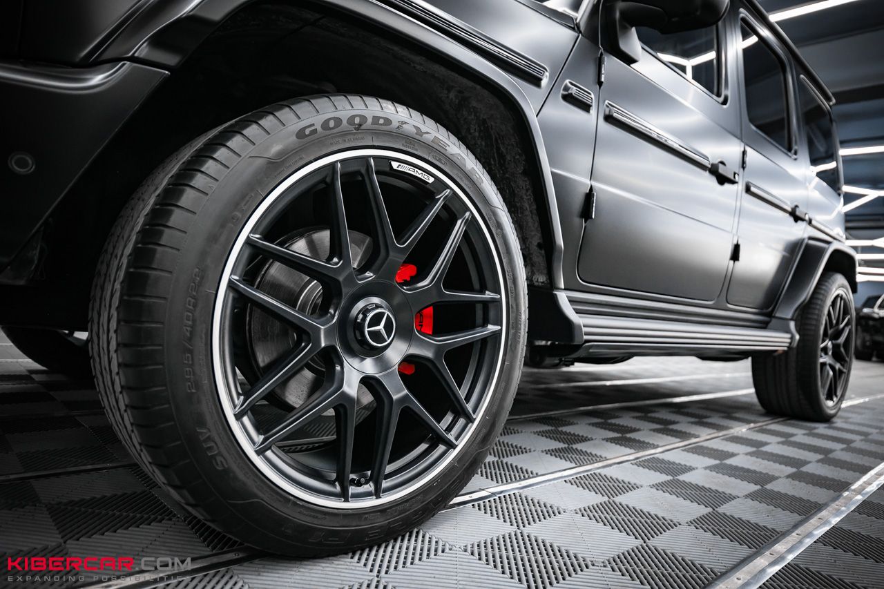 Комплексное преображение Mercedes-Benz G-Класс: матовая пленка, антихром и акценты AMG