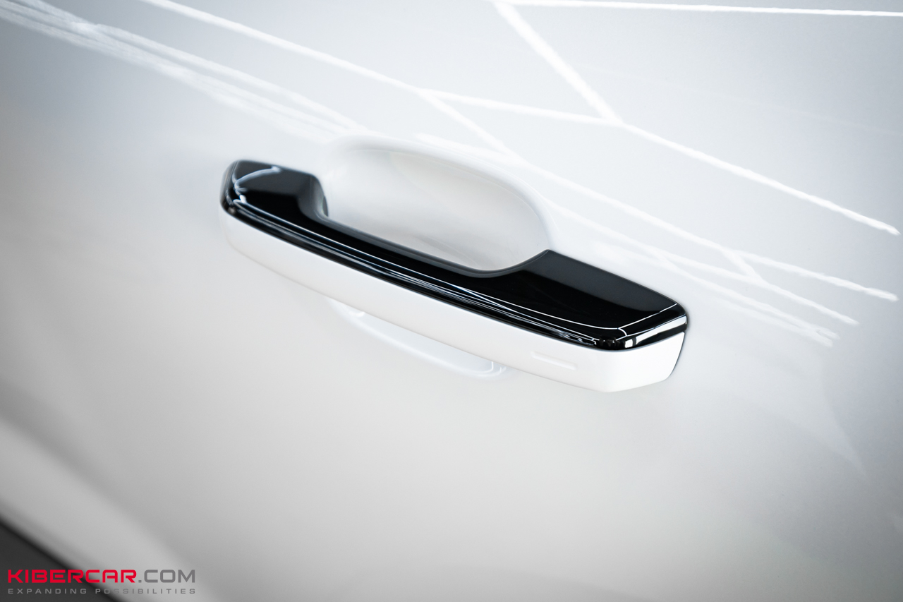 Антихром и оклейка Zeekr 9X: игра контрастов и надежная защита