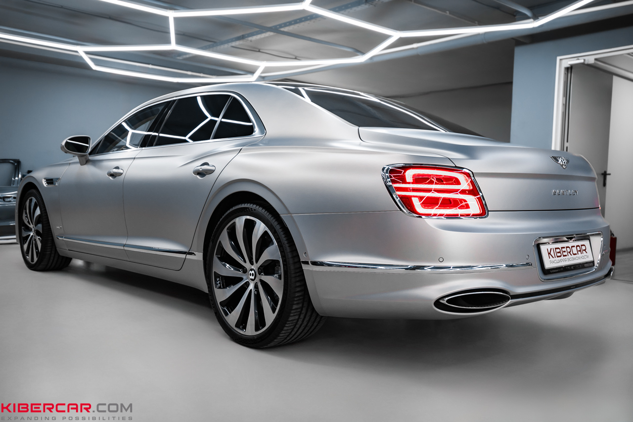 Детейлинг для Bentley Flying Spur: точечная полировка и керамика на матовый кузов