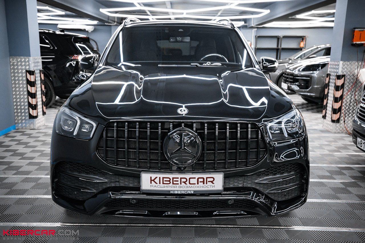 Черная решетка AMG на Mercedes-Benz GLE: продолжение единого стиля
