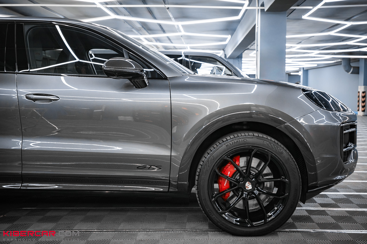 Карбоновый обвес для Porsche Cayenne: продолжение единого стиля экстерьера и интерьера