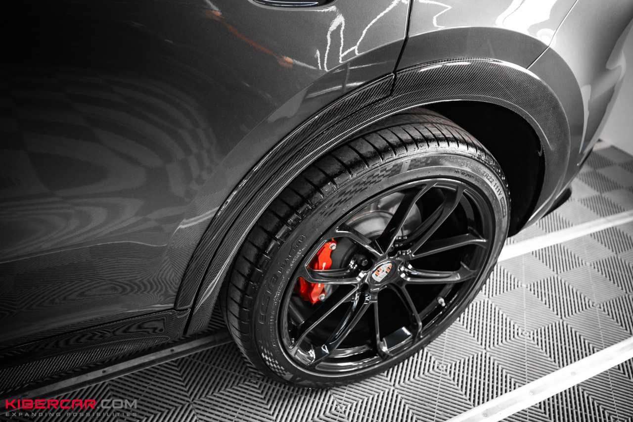 Карбоновый обвес для Porsche Cayenne: продолжение единого стиля экстерьера и интерьера