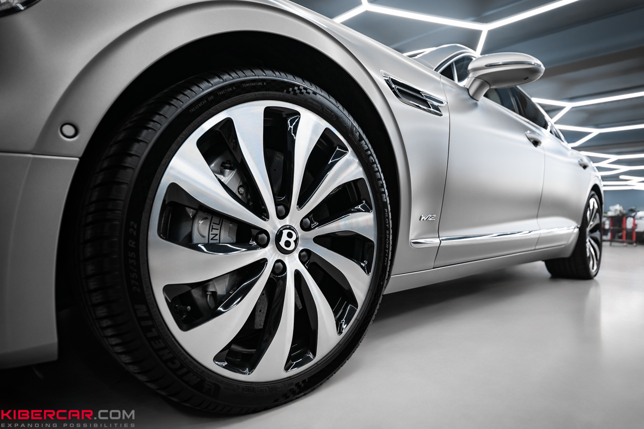 Детейлинг для Bentley Flying Spur: точечная полировка и керамика на матовый кузов