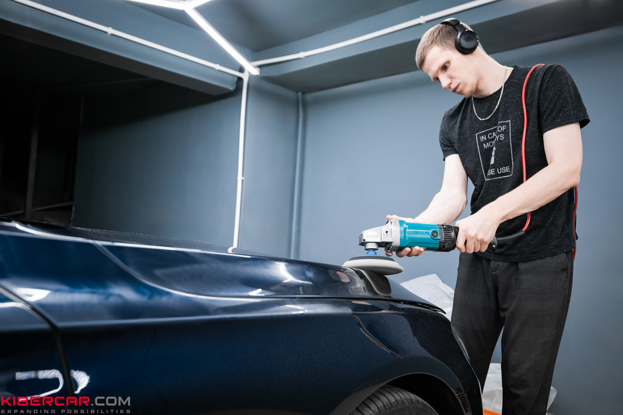 Полировка BMW 7: как вернуть глубину синего цвета и устранить пятна