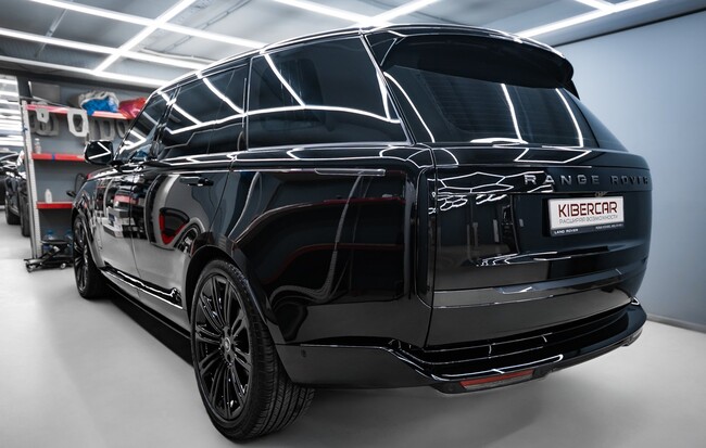 Нанесение керамики на пленку Range Rover
