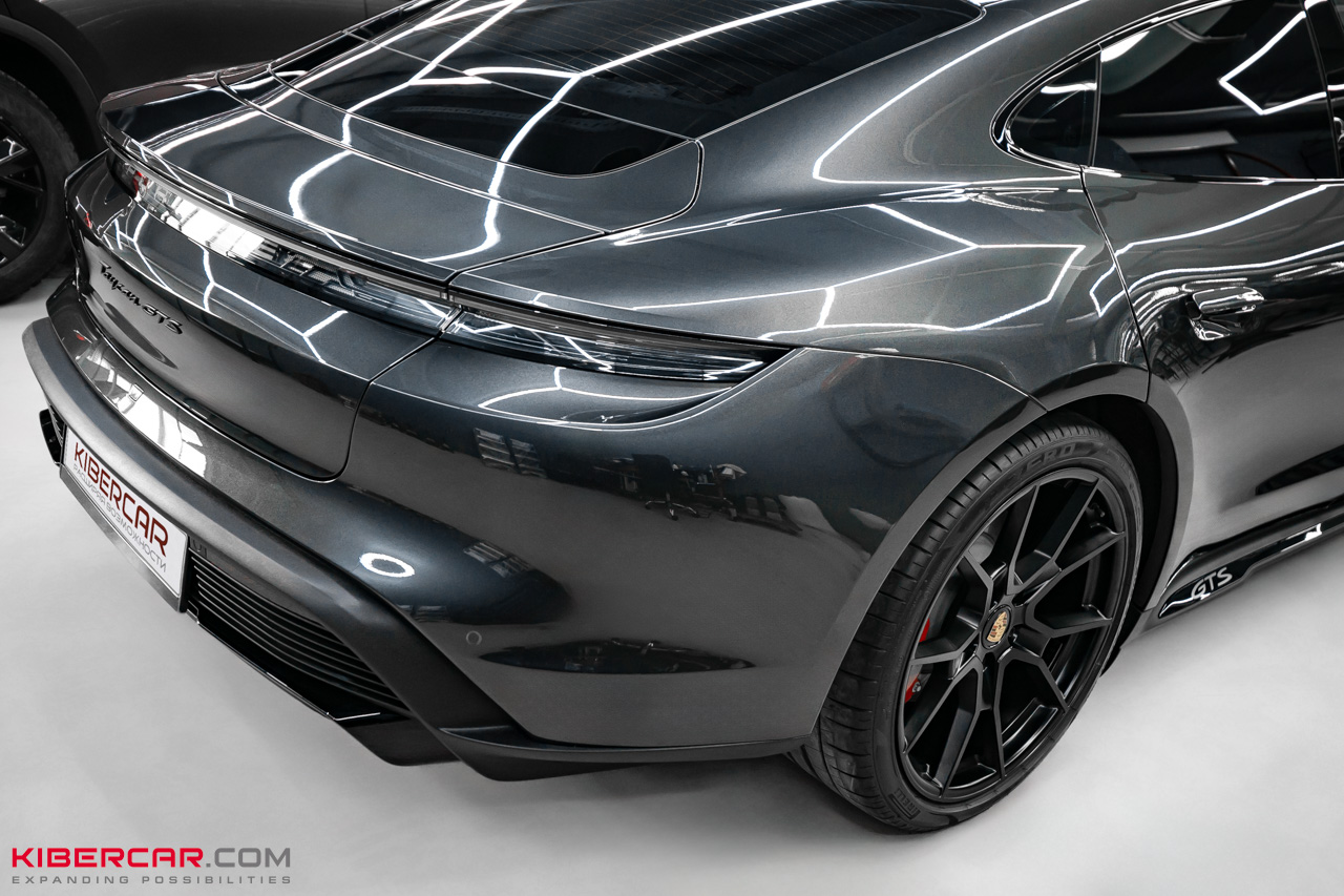 Porsche Taycan: керамическое покрытие кузова, восстановление и покраска дисков