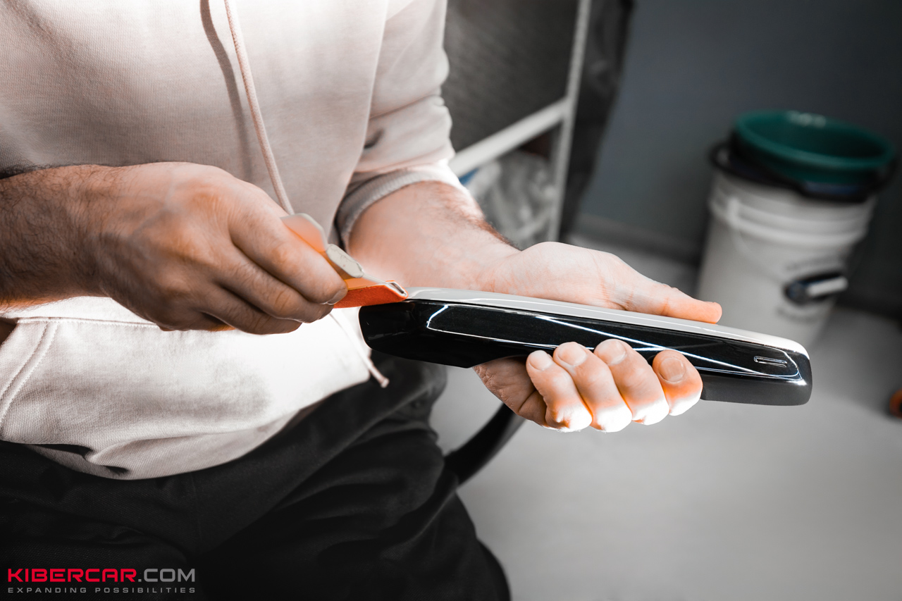 Оклейка защитной полиуретановой пленкой Zeekr 9X: сложный разбор и трендовое цветовое решение