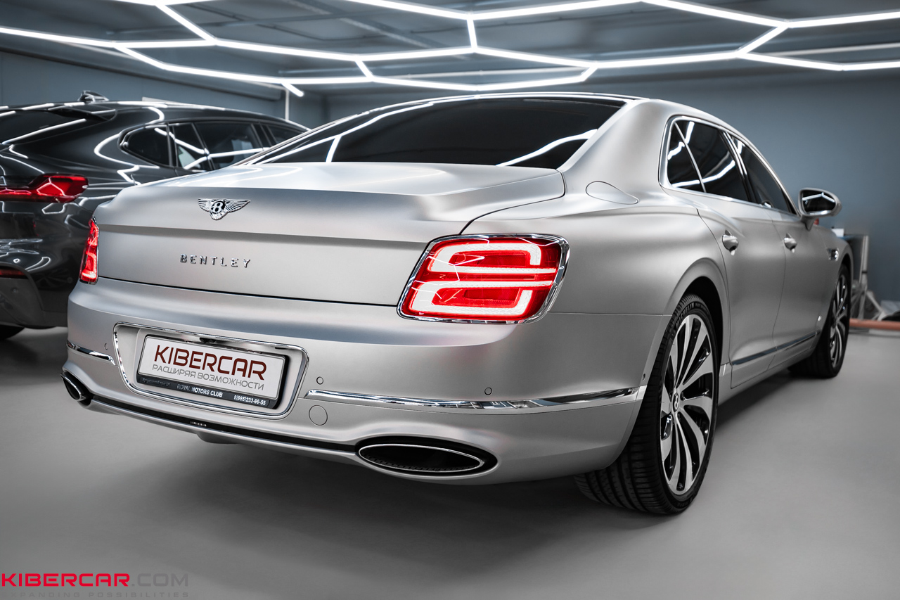 Детейлинг для Bentley Flying Spur: точечная полировка и керамика на матовый кузов