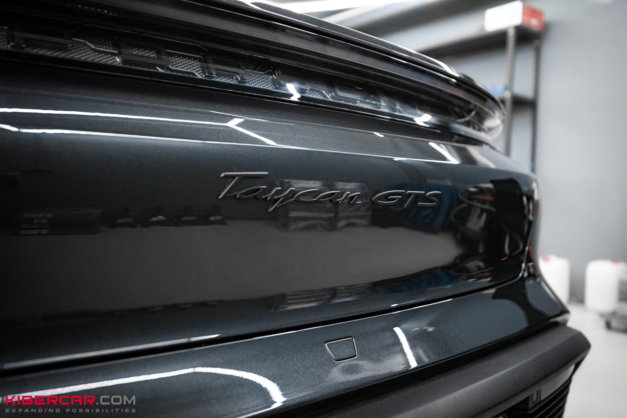 Porsche Taycan: керамическое покрытие кузова, восстановление и покраска дисков