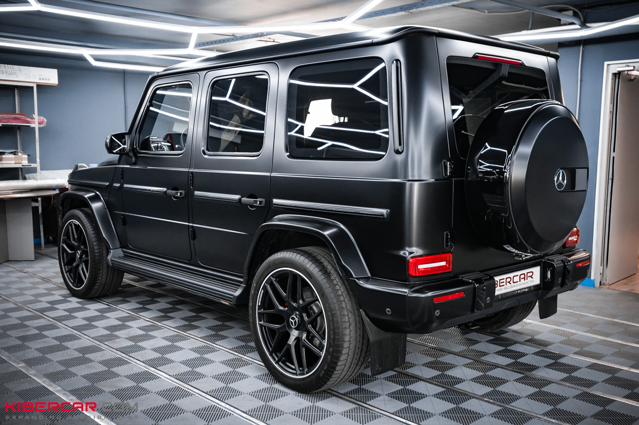 Комплексное преображение Mercedes-Benz G-Класс: матовая пленка, антихром и акценты AMG