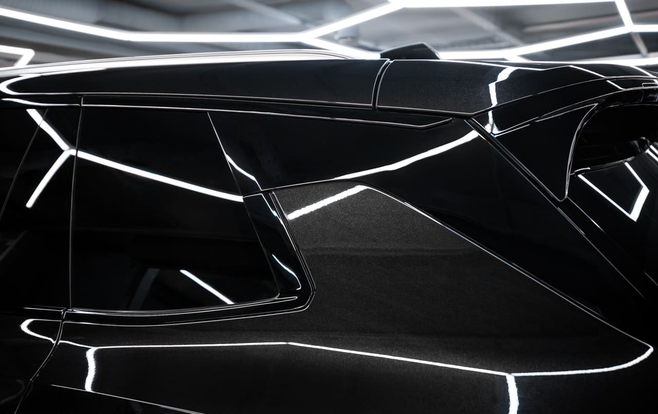 Антихром на Lynk & Co 09