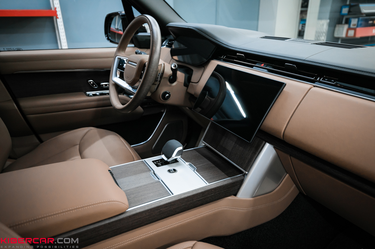 Land Rover Range Rover: керамическое покрытие кожаной обивки