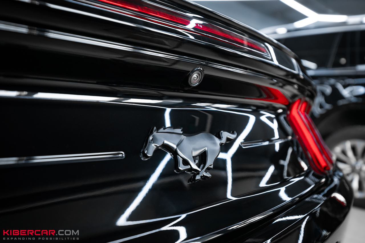 Полная перекраска Ford Mustang: от скрытых дефектов к идеальному глянцу